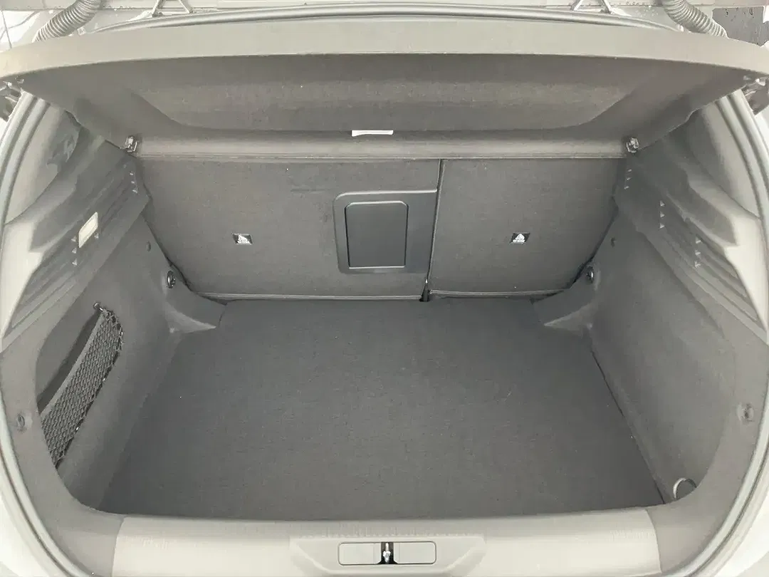 Peugeot 308 - Thumbnail 13