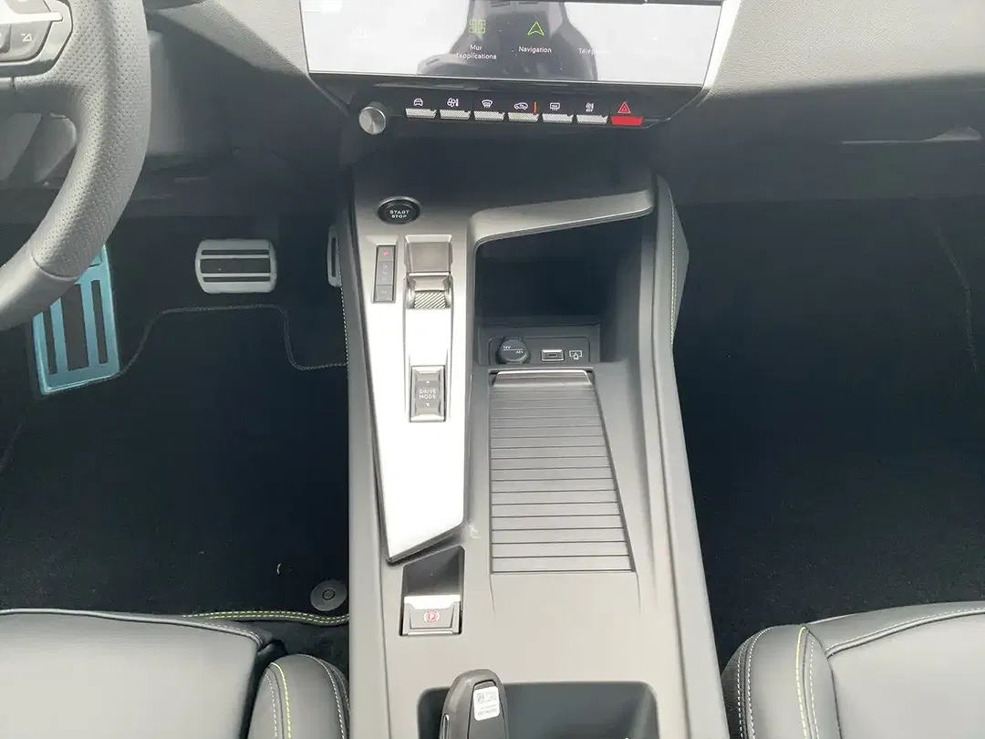 Peugeot 308 - Thumbnail 8