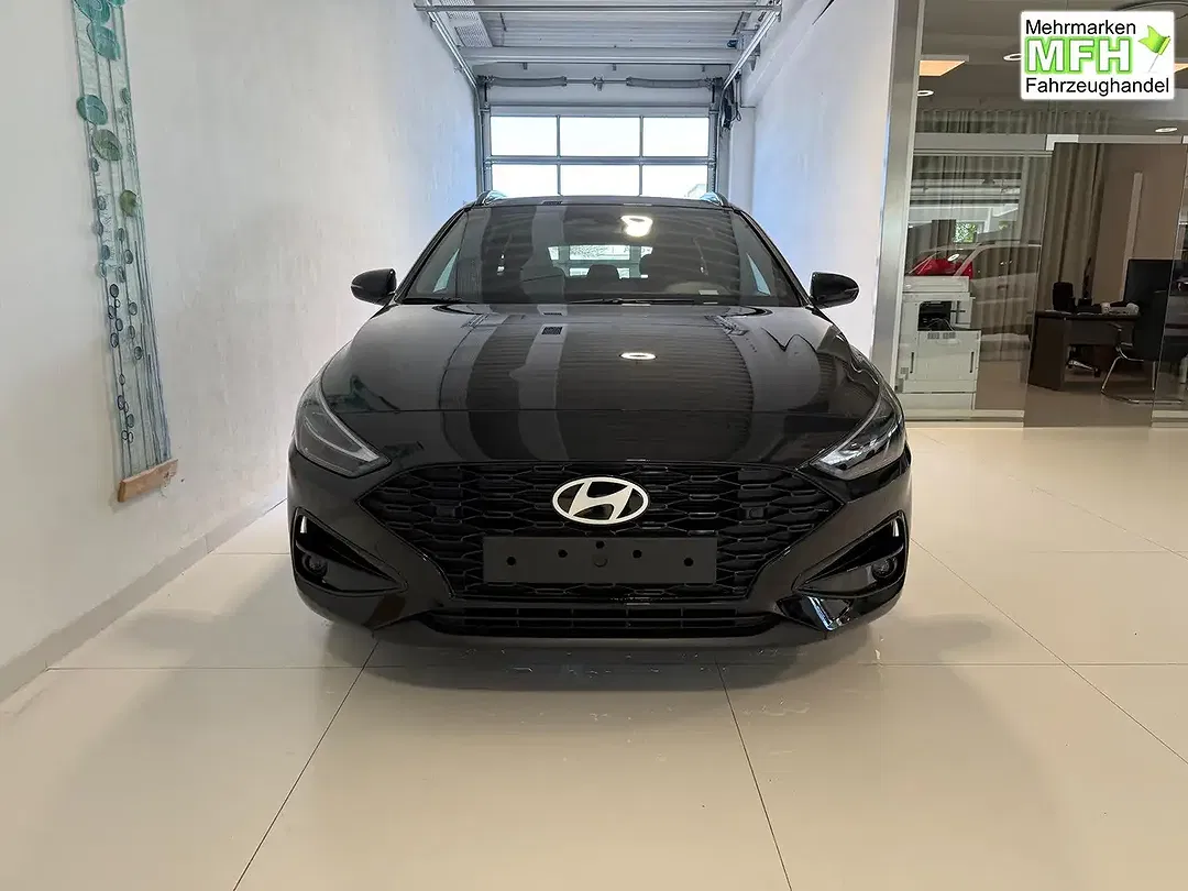 Hyundai i30 - Thumbnail 2