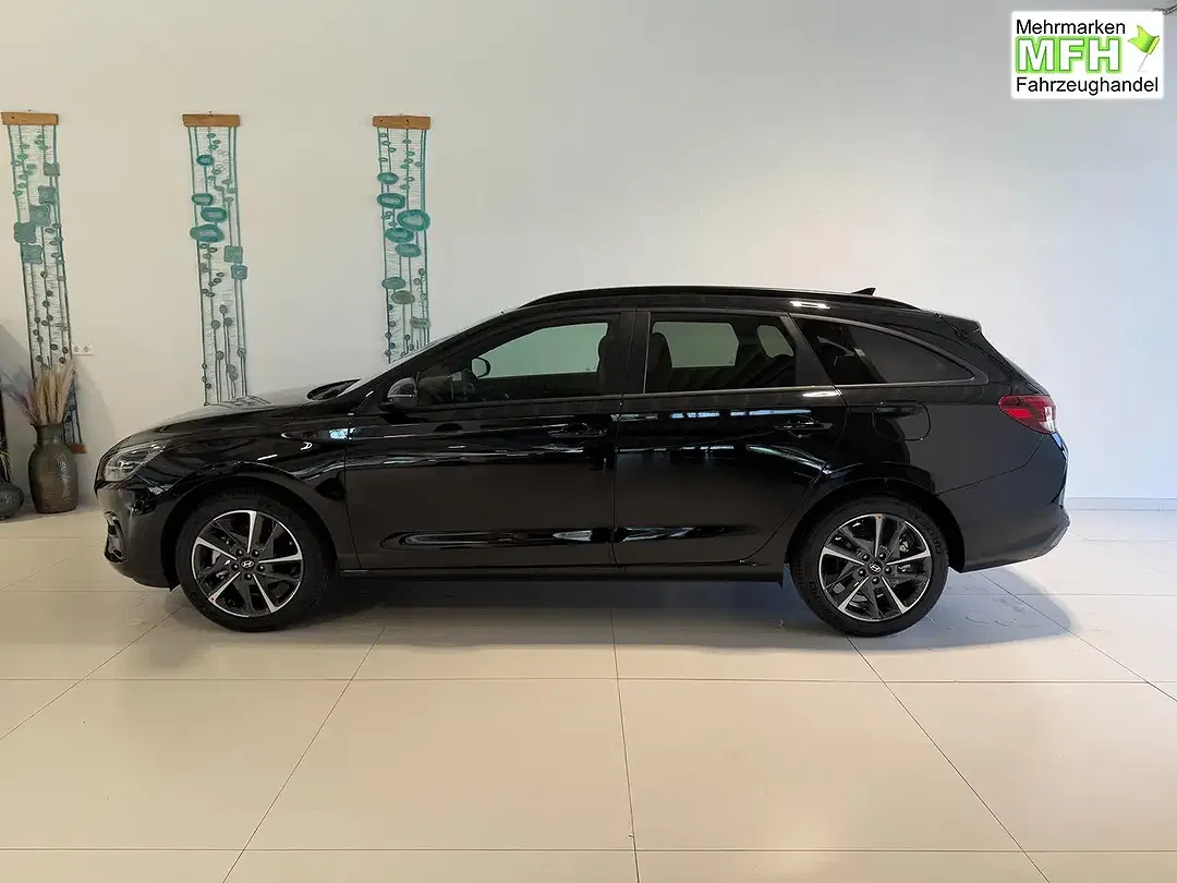 Hyundai i30 - Thumbnail 3
