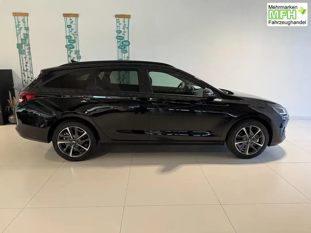Hyundai i30 - Thumbnail 4
