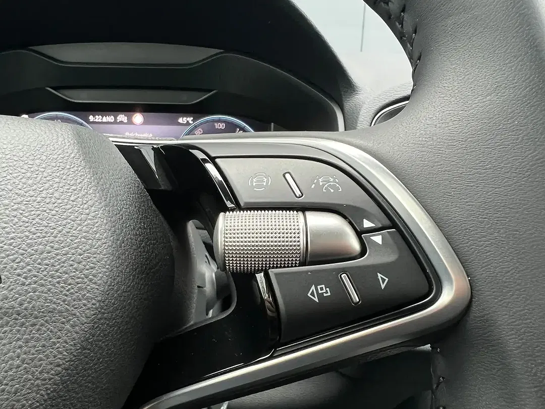 Skoda Karoq - Thumbnail 10