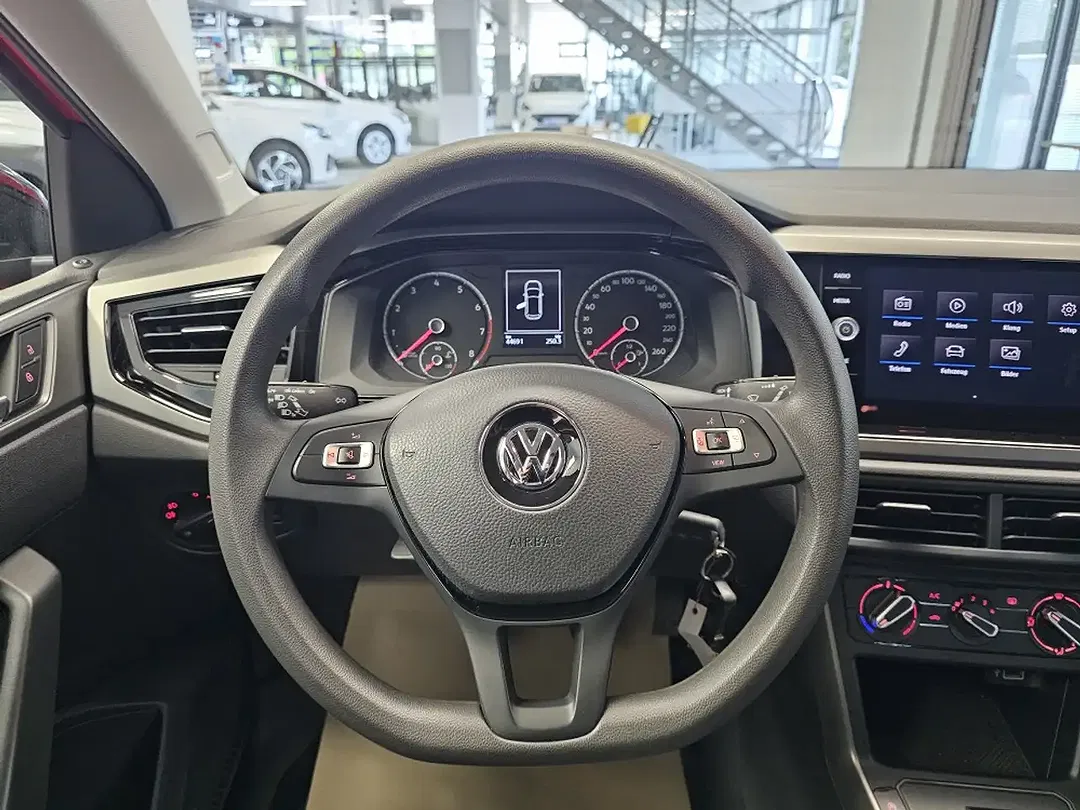 Volkswagen Polo - Thumbnail 19