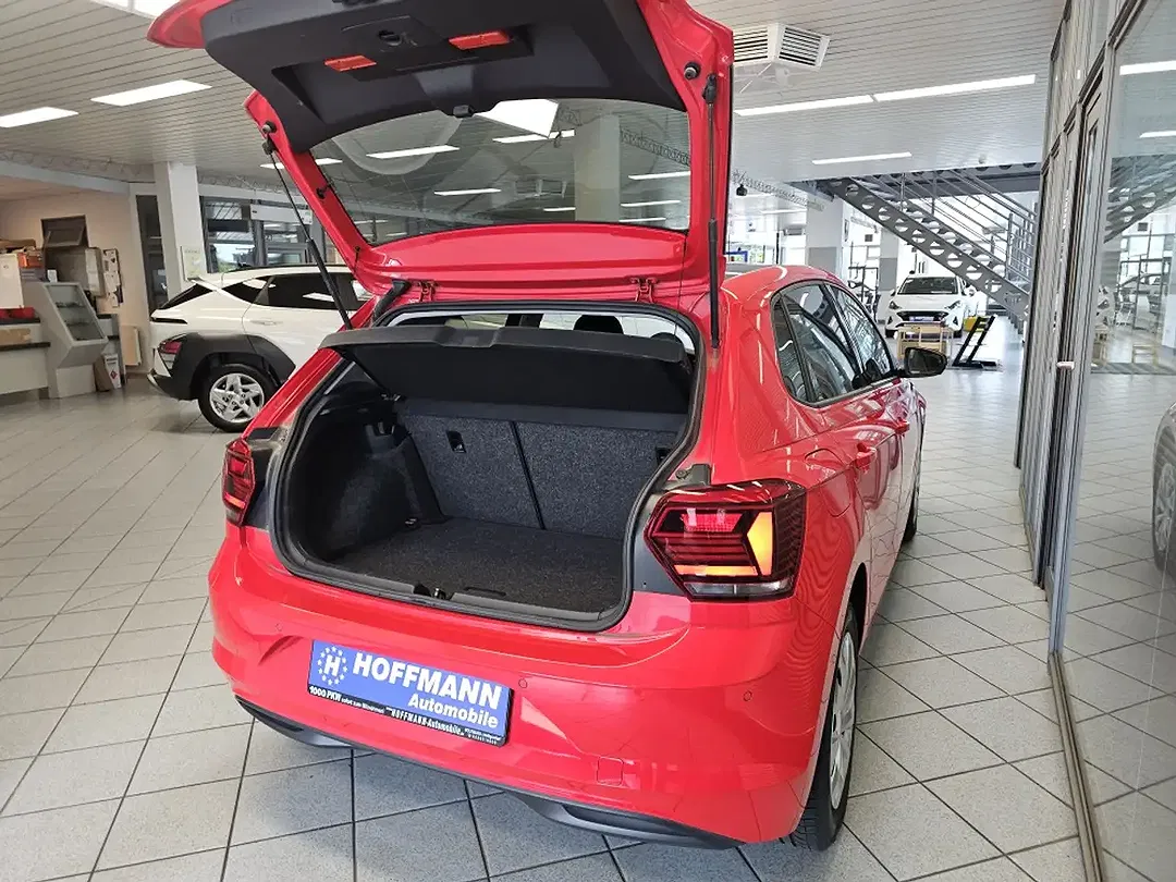 Volkswagen Polo - Thumbnail 2