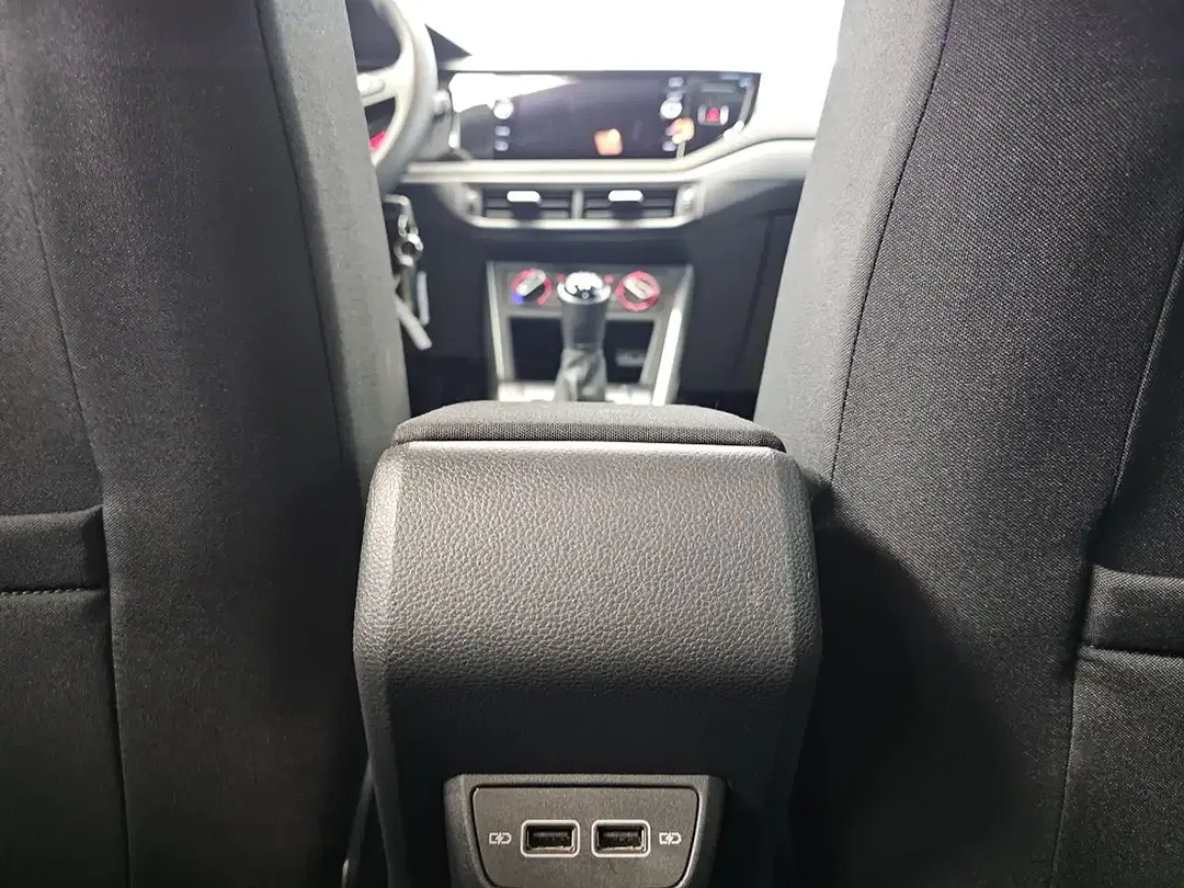 Volkswagen Polo - Thumbnail 6