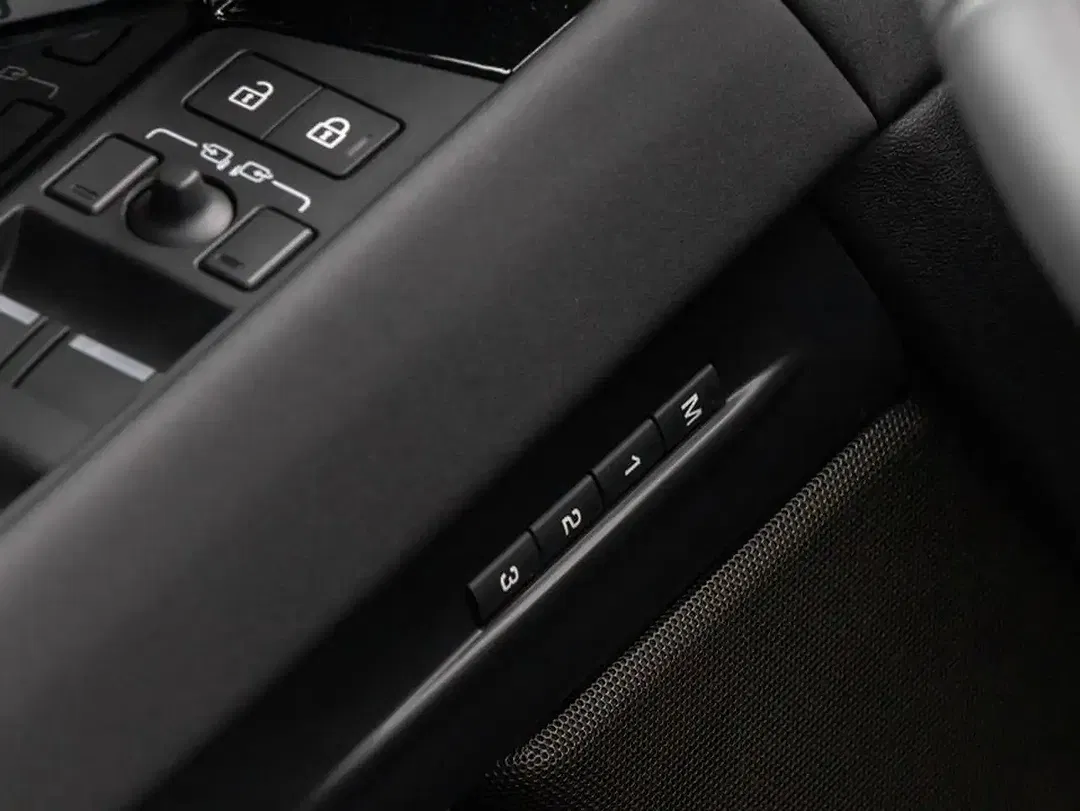 Land Rover Range Rover Evoque - Thumbnail 14