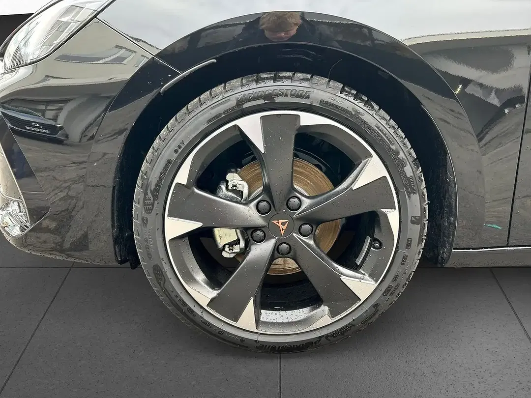 CUPRA Leon - Thumbnail 6