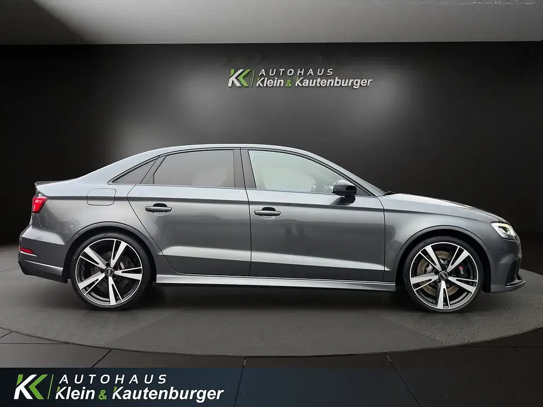 Audi RS3 - Thumbnail 4
