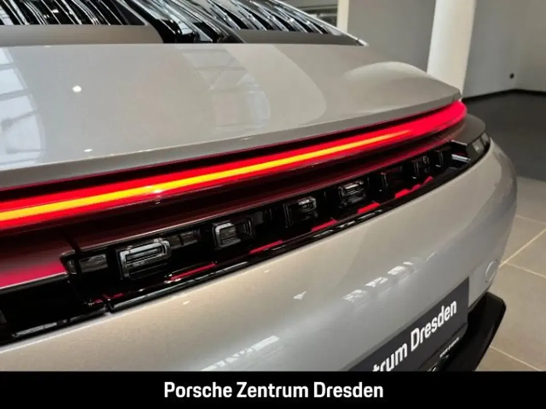 Porsche 992 - Thumbnail 13