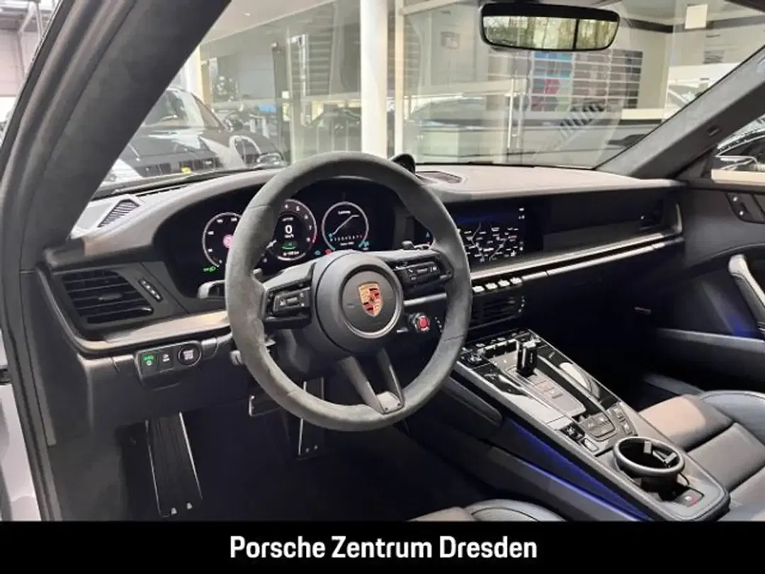 Porsche 992 - Thumbnail 4