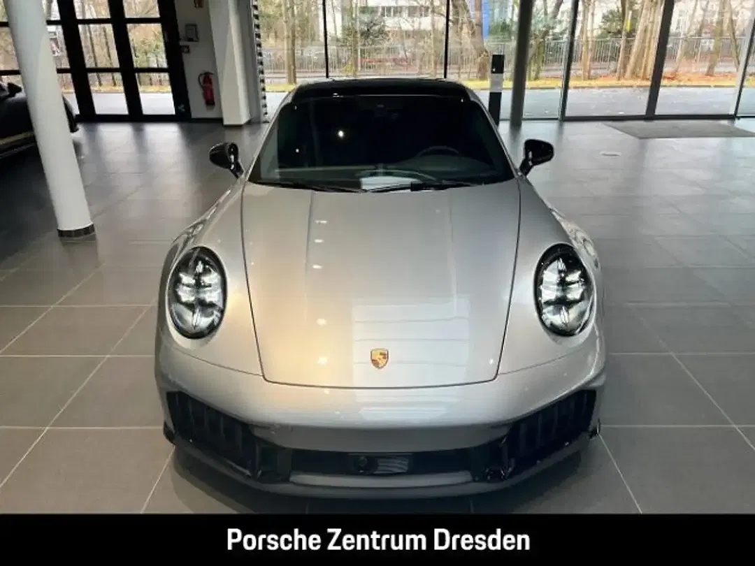 Porsche 992 - Thumbnail 9