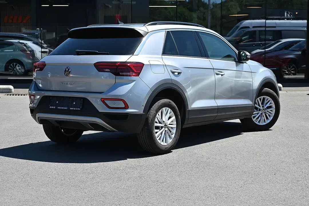 Volkswagen T-Roc - Thumbnail 10