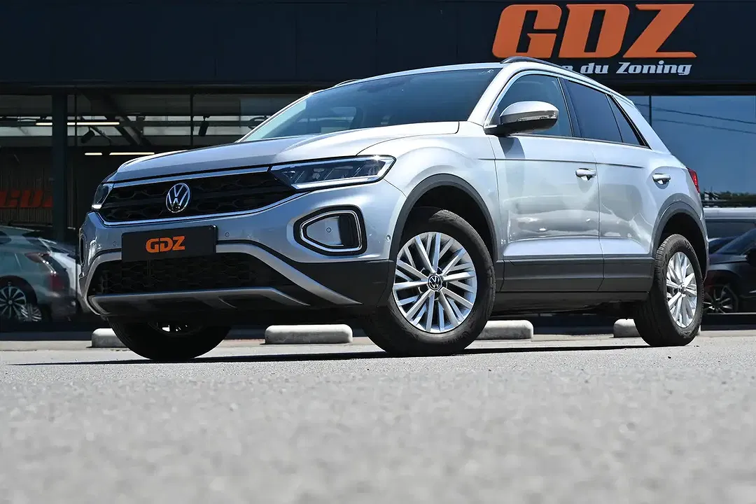 Volkswagen T-Roc - Thumbnail 5