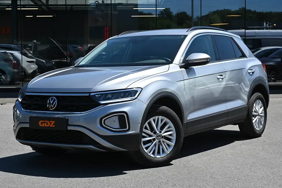 Volkswagen T-Roc - Thumbnail 6