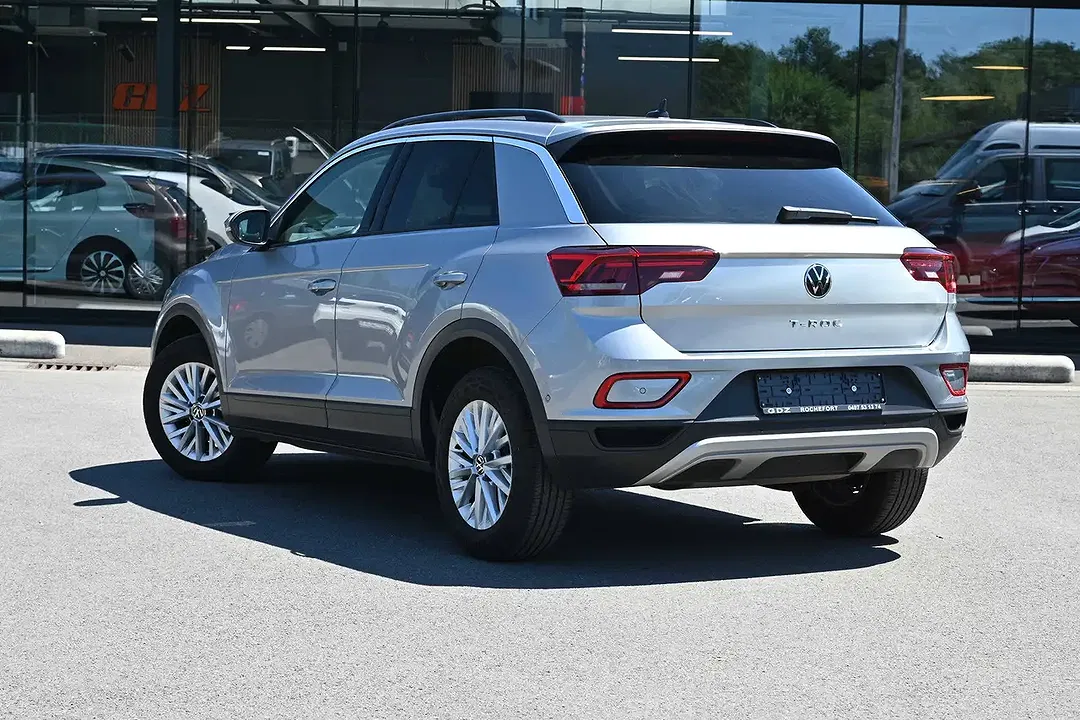 Volkswagen T-Roc - Thumbnail 8