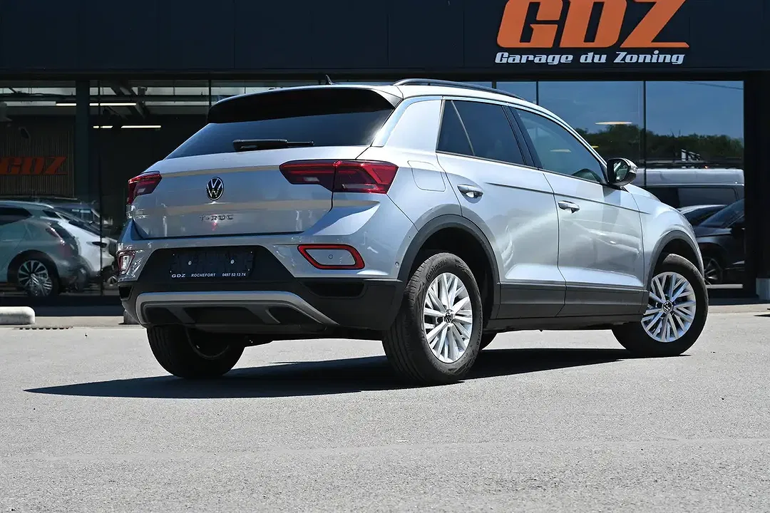 Volkswagen T-Roc - Thumbnail 9