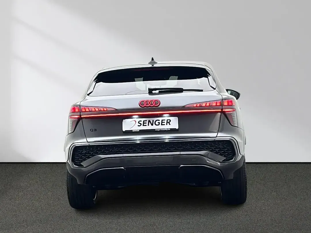 Audi Q3 - Thumbnail 4