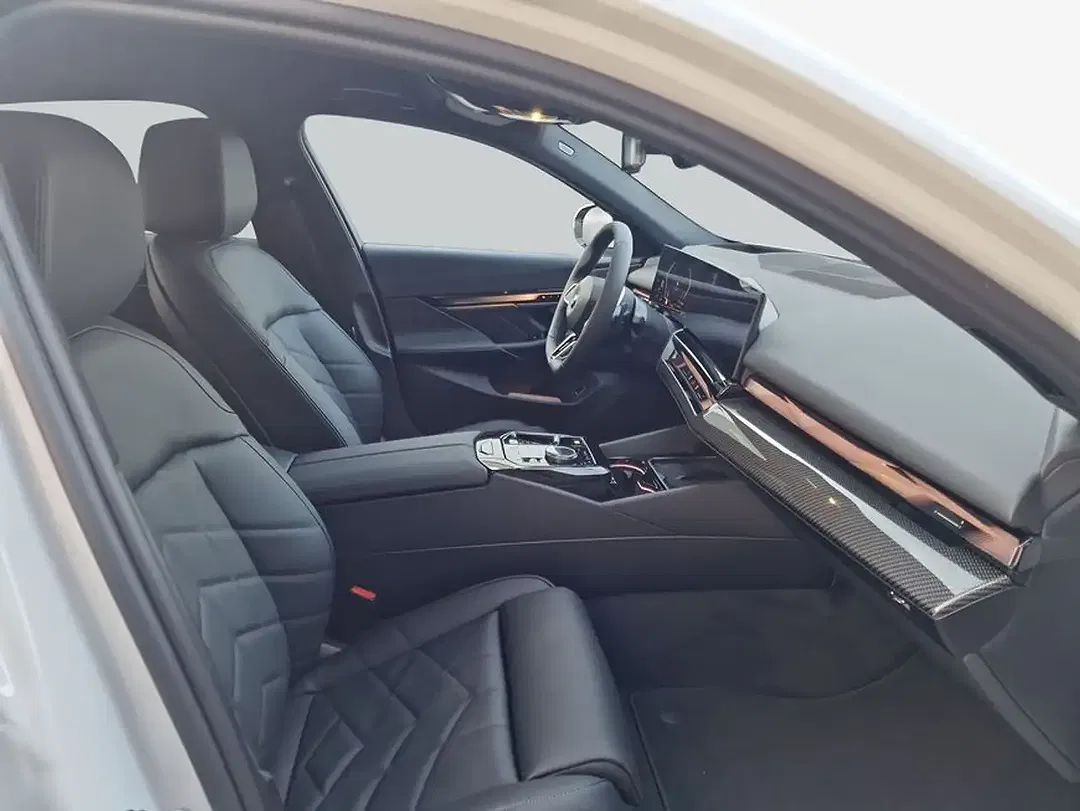 BMW 520 - Thumbnail 13