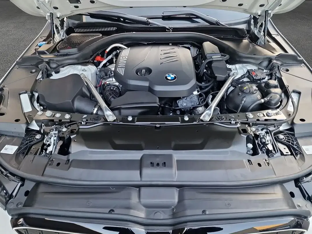 BMW 520 - Thumbnail 8