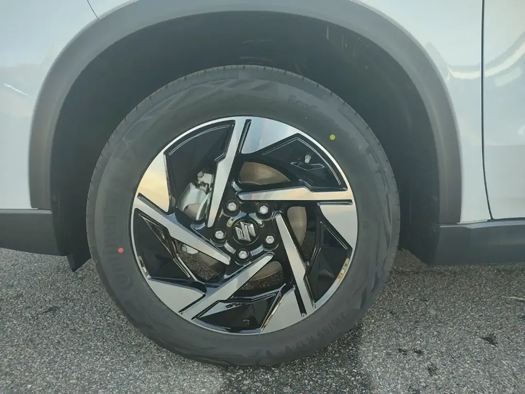Suzuki Vitara - Thumbnail 3