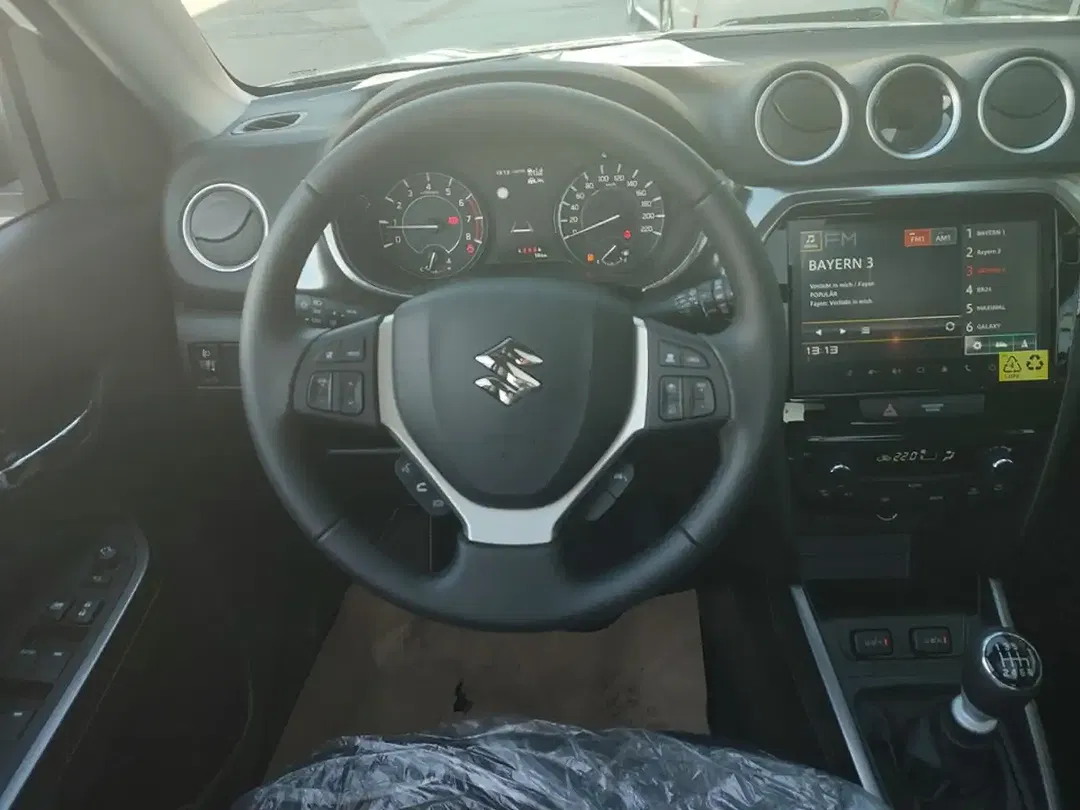 Suzuki Vitara - Thumbnail 9