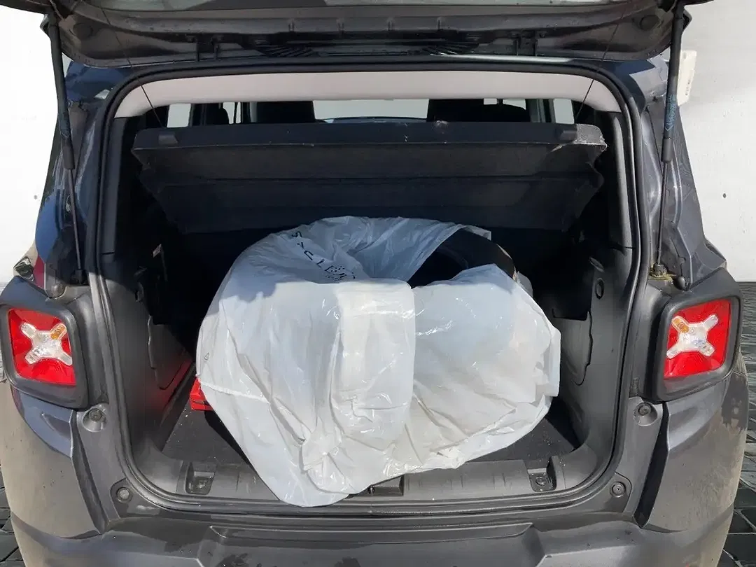 Jeep Renegade - Thumbnail 6