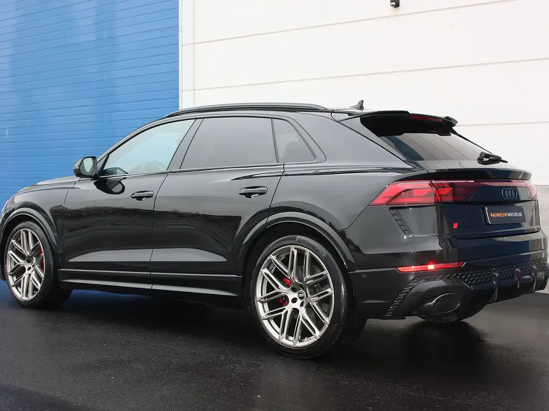 Audi RS Q8 - Thumbnail 4