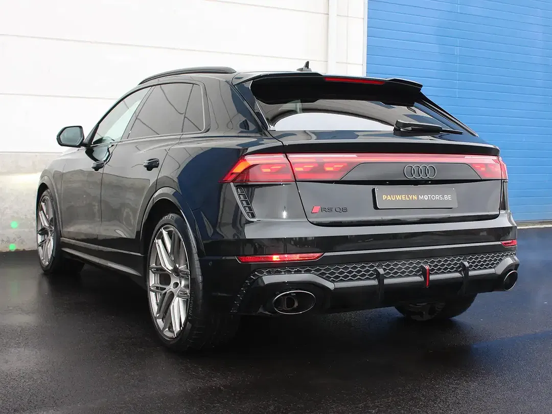 Audi RS Q8 - Thumbnail 5