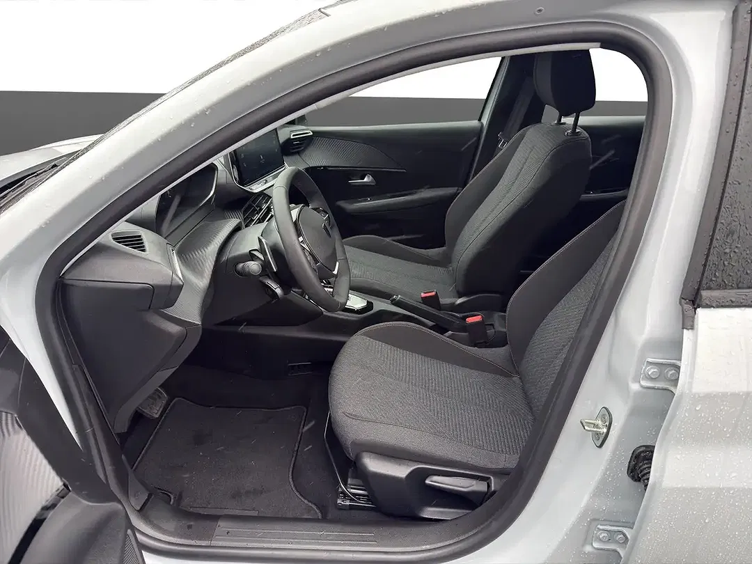 Peugeot 208 - Thumbnail 9