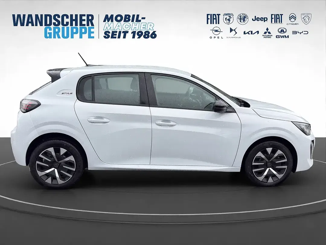 Peugeot 208 - Thumbnail 6