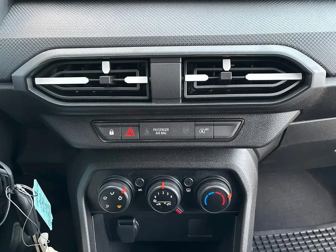 Dacia Sandero - Thumbnail 14