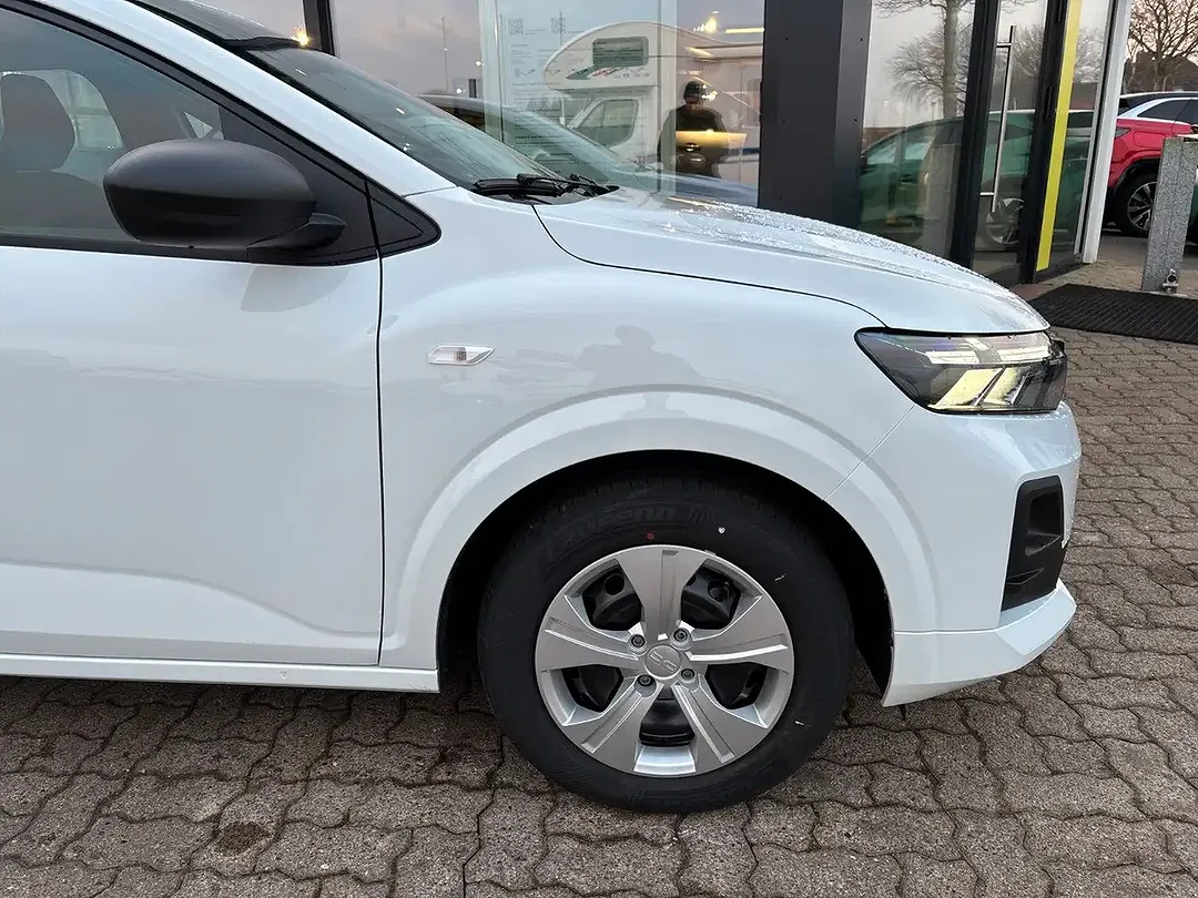 Dacia Sandero - Thumbnail 5