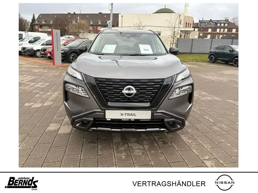 Nissan X-Trail - Thumbnail 2