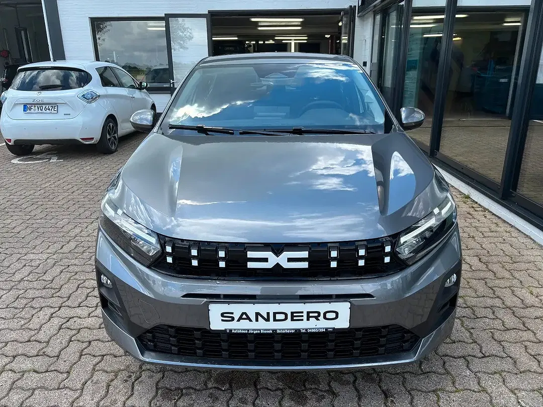 Dacia Sandero - Thumbnail 4