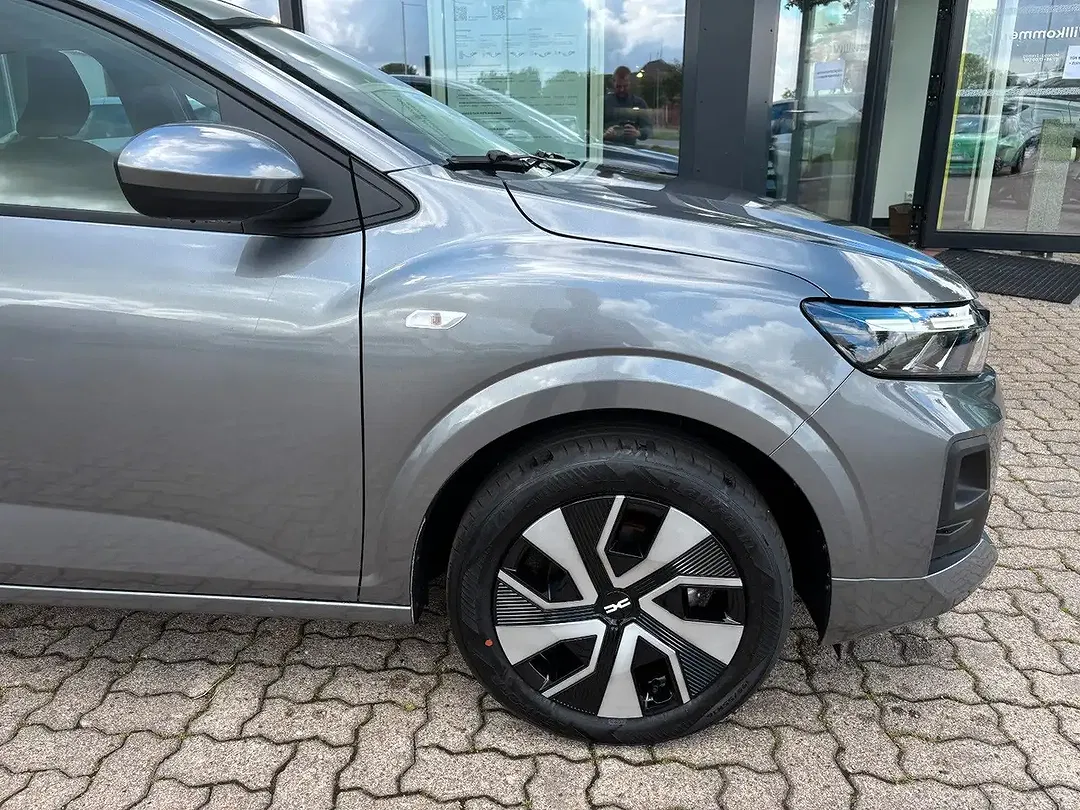 Dacia Sandero - Thumbnail 5