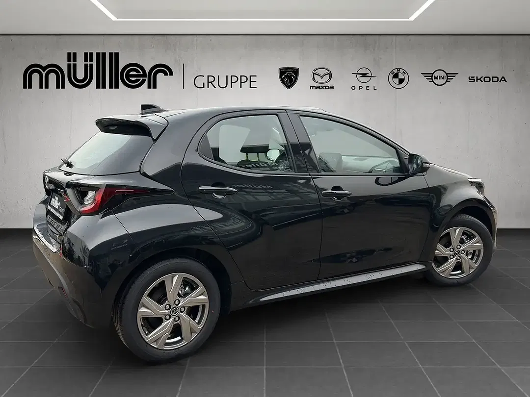 Mazda 2 - Thumbnail 2