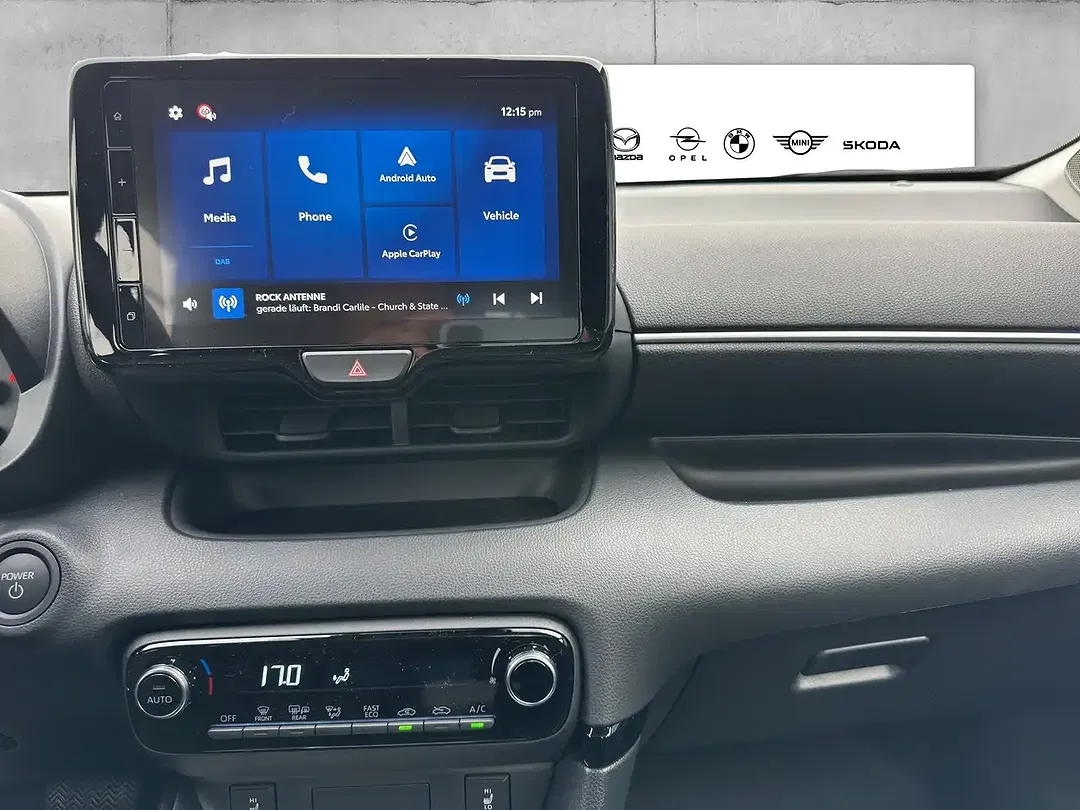 Mazda 2 - Thumbnail 9
