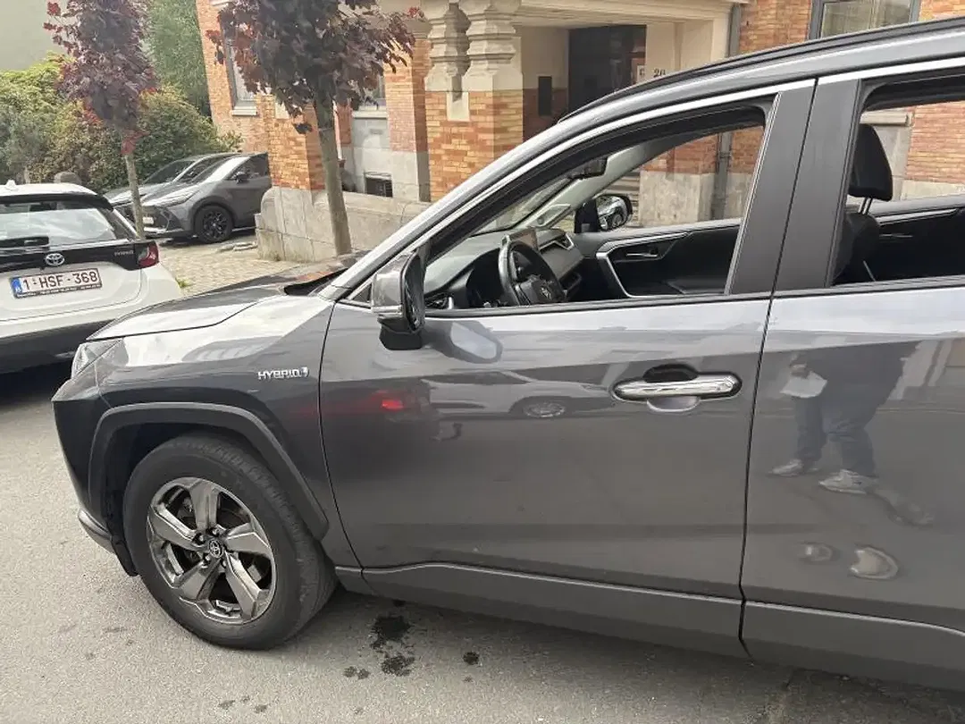 Toyota RAV 4 - Thumbnail 12
