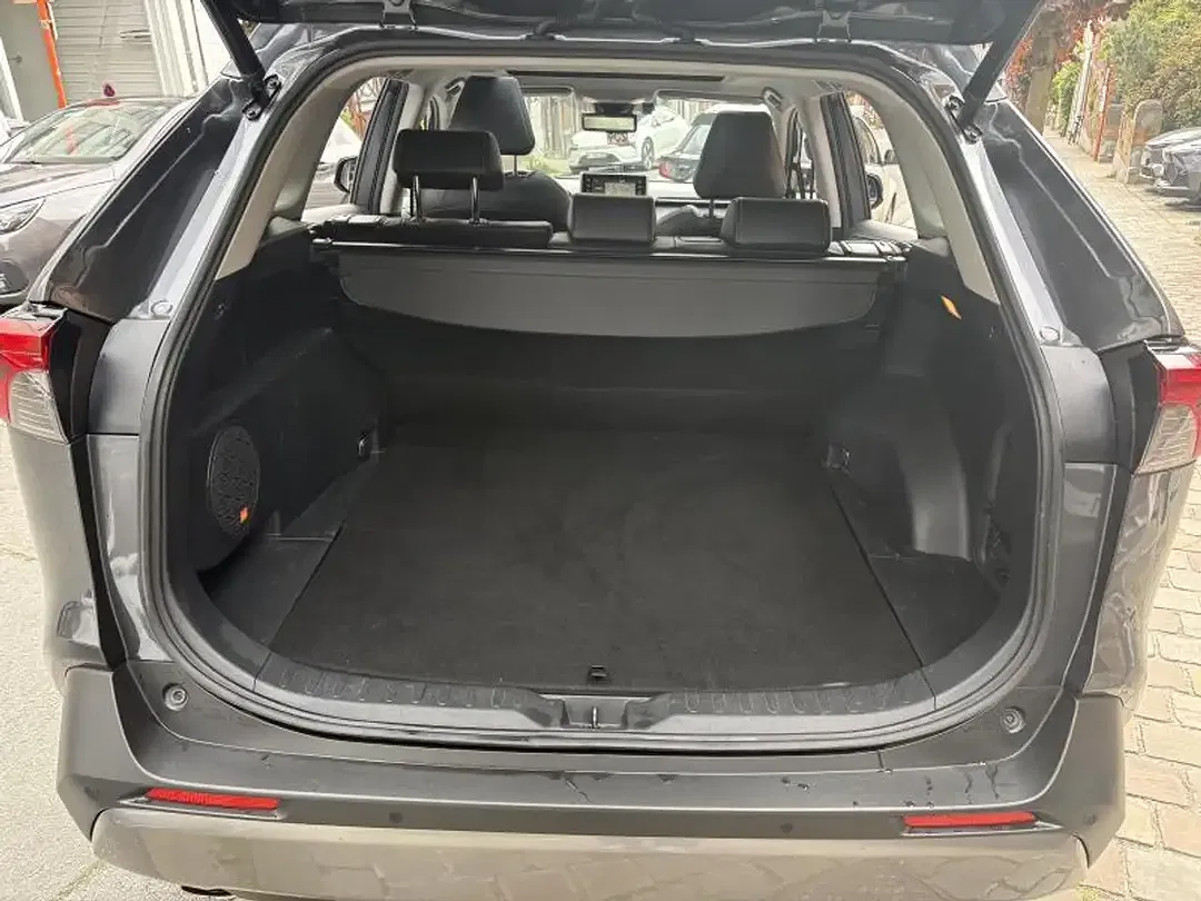 Toyota RAV 4 - Thumbnail 13