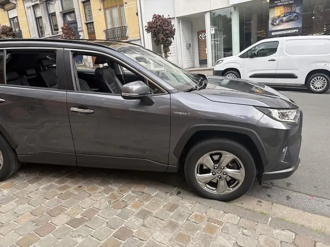 Toyota RAV 4 - Thumbnail 5