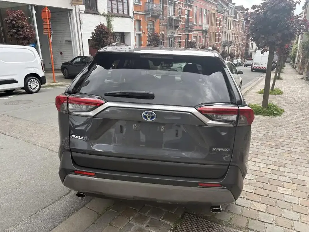 Toyota RAV 4 - Thumbnail 8