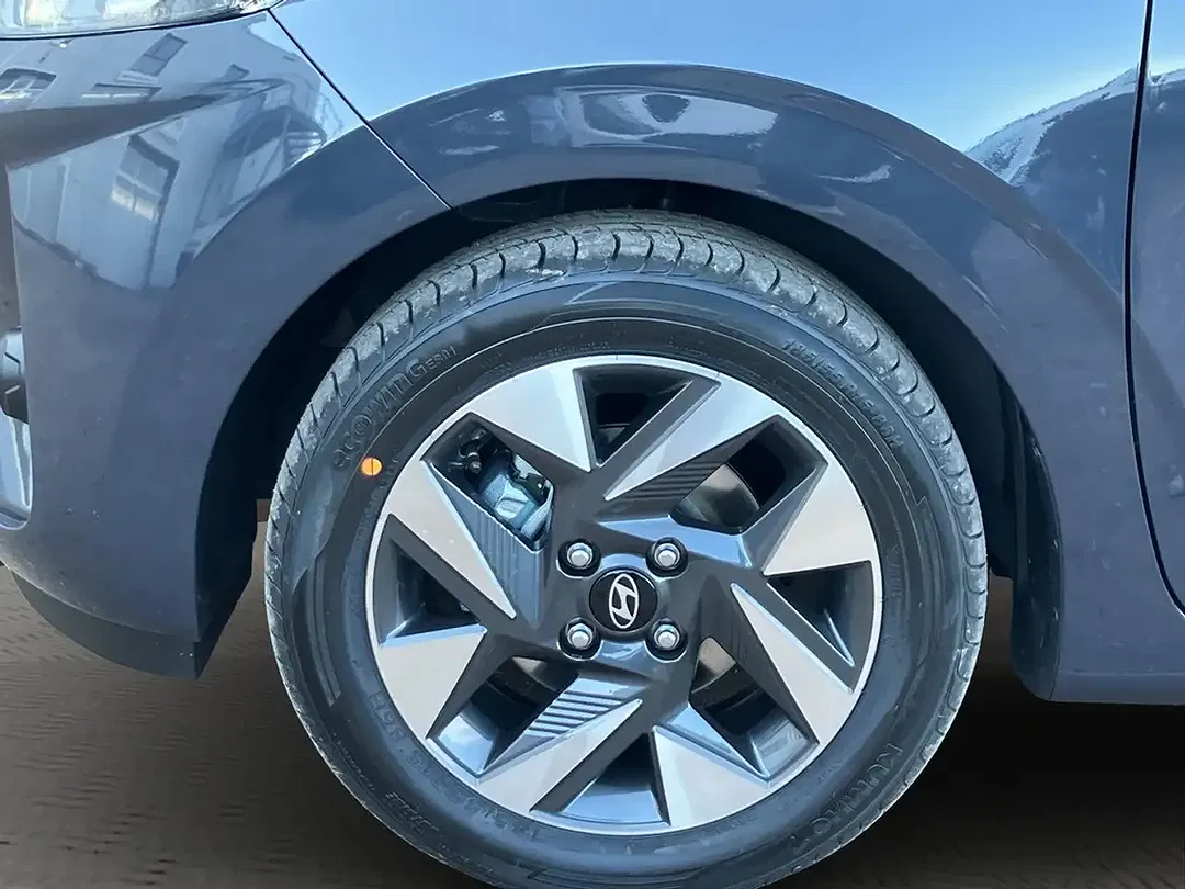 Hyundai i10 - Thumbnail 3