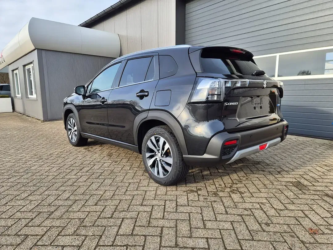 Suzuki S-Cross - Thumbnail 3