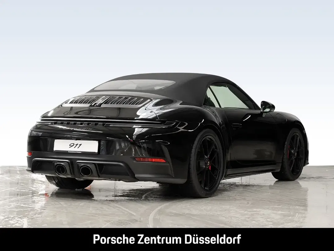 Porsche 992 - Thumbnail 4