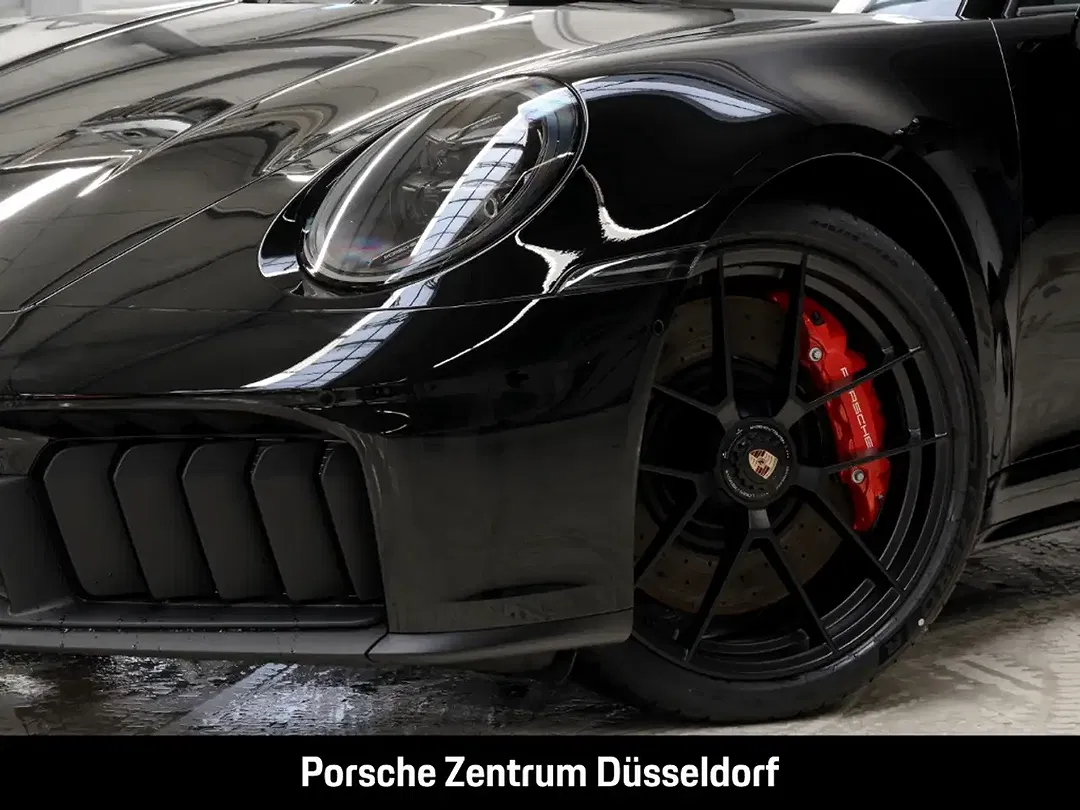 Porsche 992 - Thumbnail 6