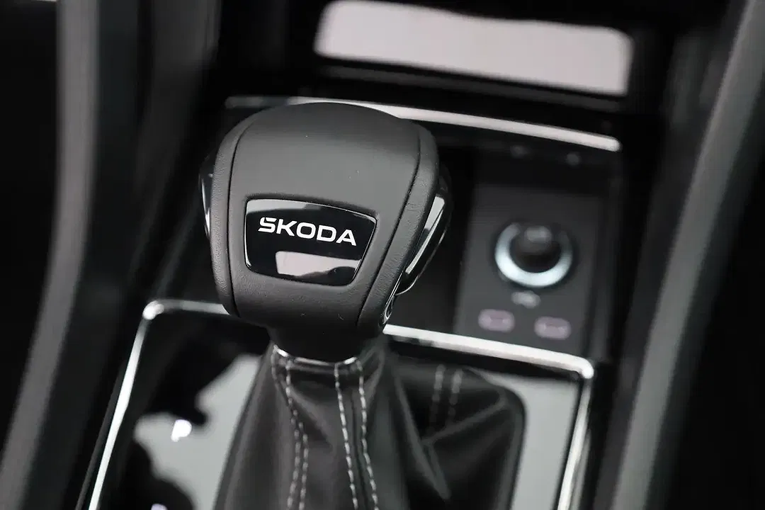 Skoda Karoq - Thumbnail 12