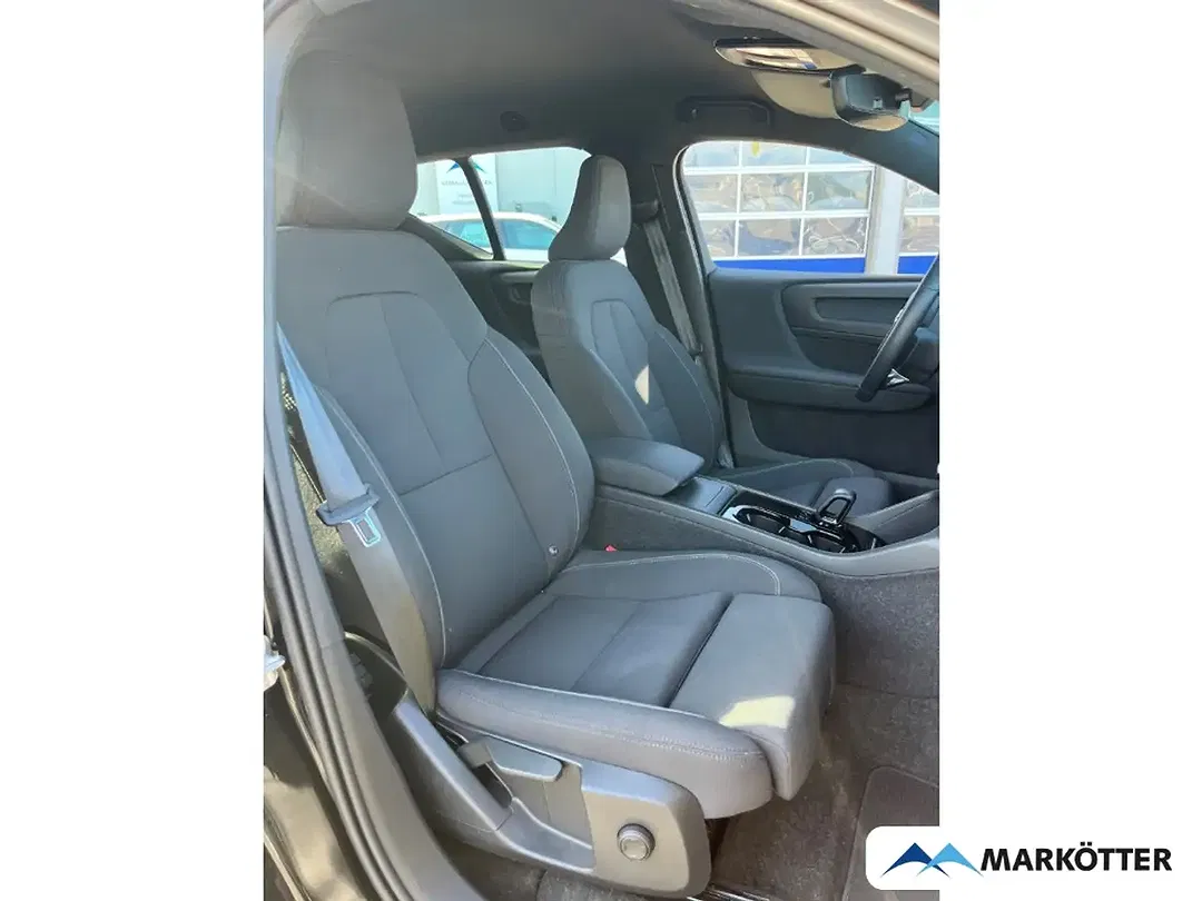 Volvo XC40 - Thumbnail 10