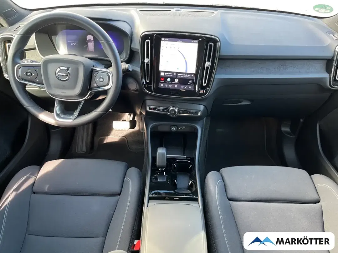 Volvo XC40 - Thumbnail 2