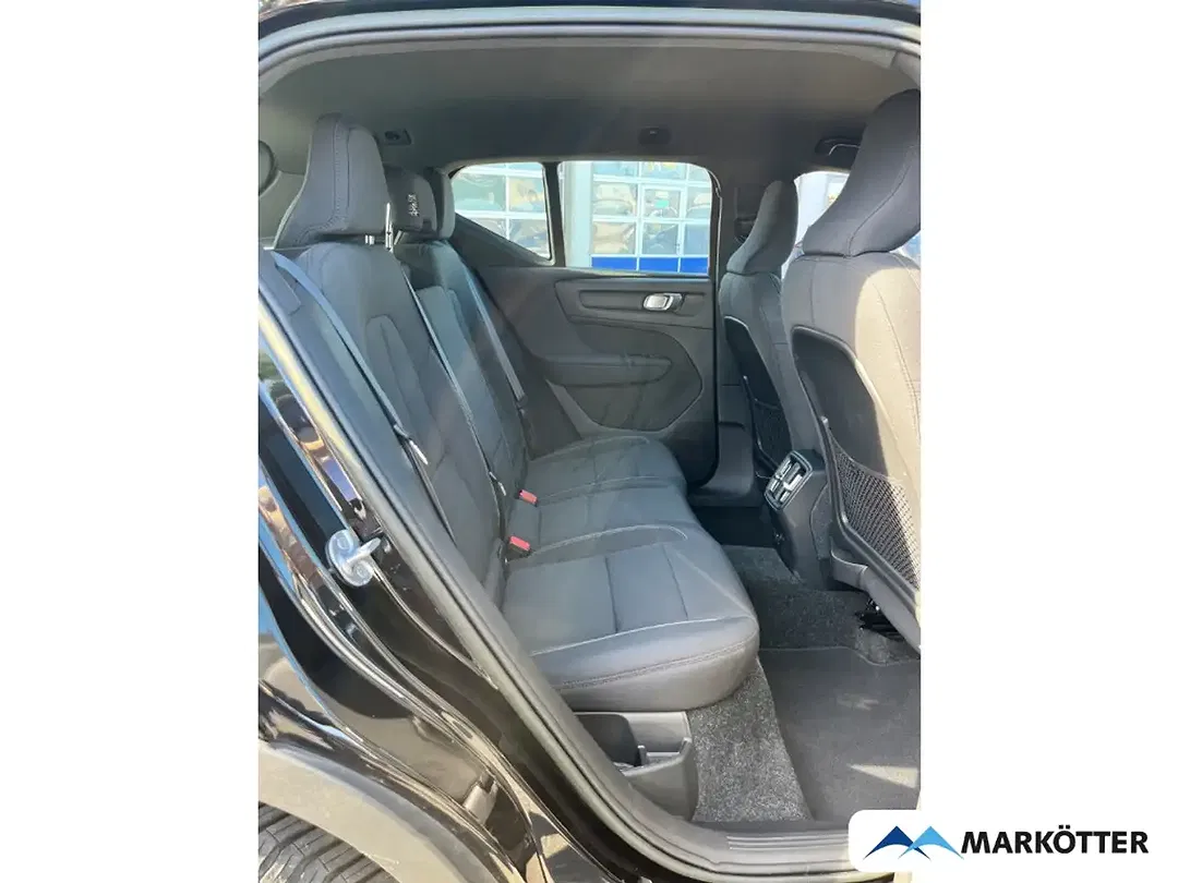 Volvo XC40 - Thumbnail 9