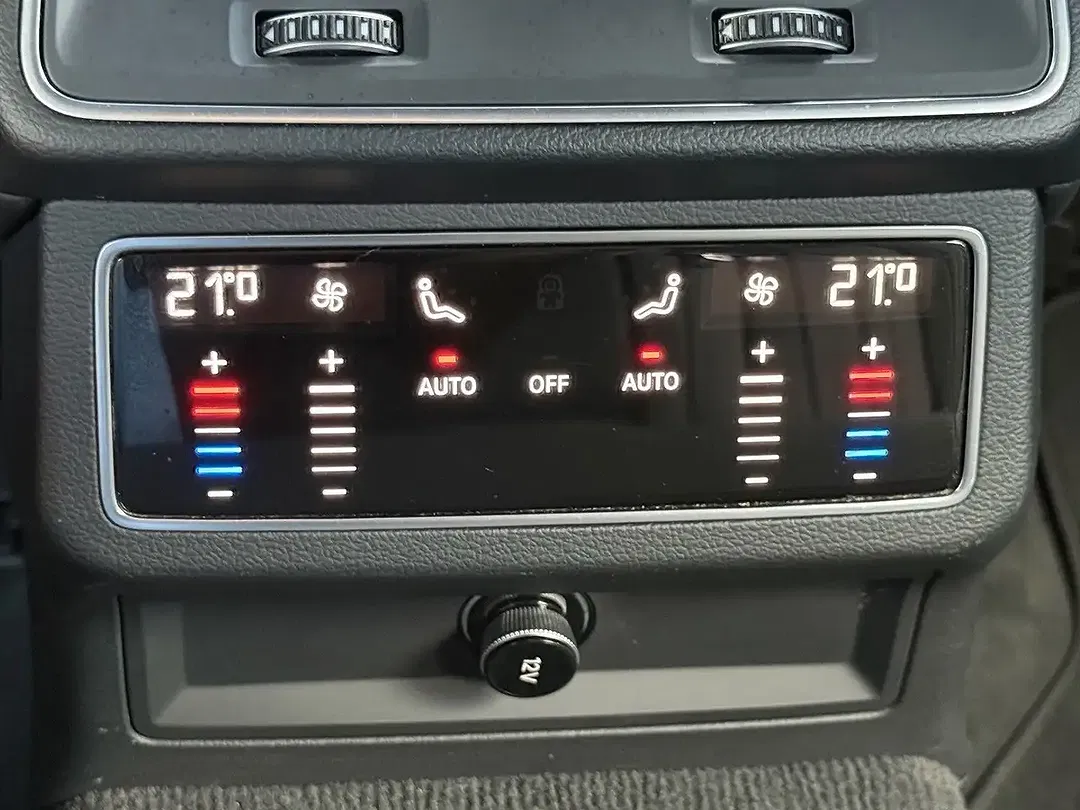 Audi A6 - Thumbnail 25